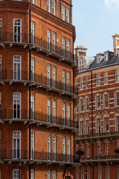 Hermosa Vista Los Edificios Ladrillo Tradicionales South Kensington Centro Londres — Foto de Stock