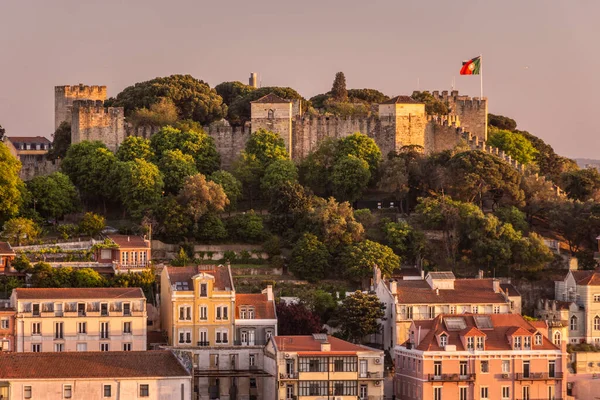 Vedere Frumoasă Castel Vechi Buldings Tradiționale Centrul Orașului Lisabona Portugalia — Fotografie, imagine de stoc