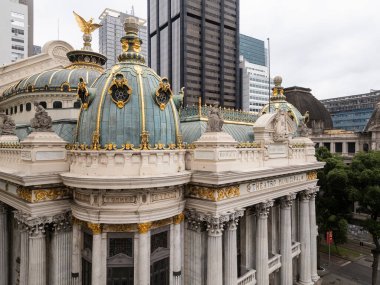 Brezilya 'nın Rio de Janeiro kentindeki tarihi belediye opera binasının güzel manzarası