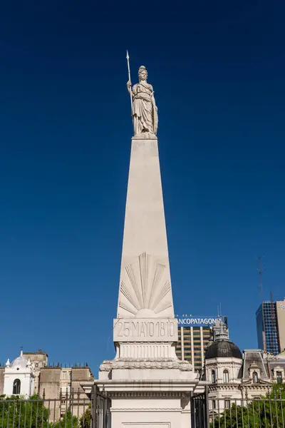 stock image Beautiful view to white historic monument in Plaza de Mayo, Buenos Aires, Argentina