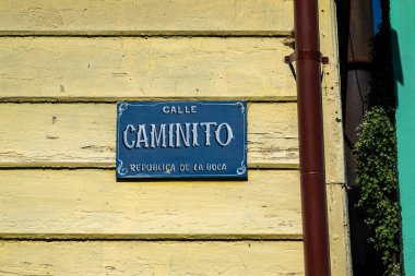 La Boca 'daki renkli Caminito binası, Buenos Aires, Arjantin