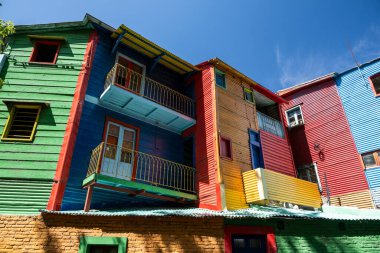 La Boca 'daki renkli Caminito binası, Buenos Aires, Arjantin
