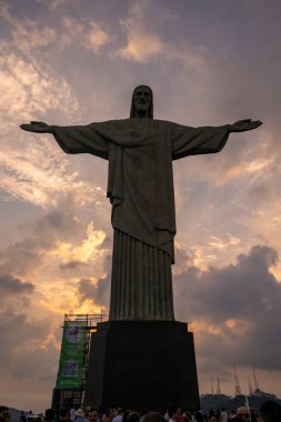 Corcovado Dağı, Rio de Janeiro, Brezilya 'da Kurtarıcı İsa' nın güzel manzarası