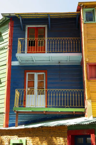 La Boca 'daki renkli Caminito binası, Buenos Aires, Arjantin
