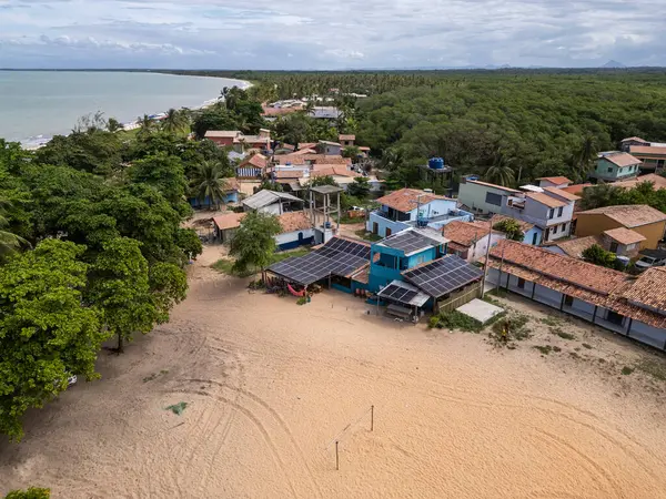 Küçük Ponta do Corumbau köyüne güzel bir hava manzarası, Güney Bahia, Brezilya