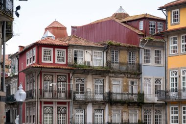 Porto, Portekiz 'deki eski tarihi binaların güzel manzarası