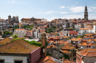 Porto, Portekiz 'deki eski tarihi binaların güzel manzarası