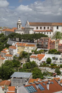Lizbon, Portekiz 'deki eski geleneksel binaların güzel manzarası