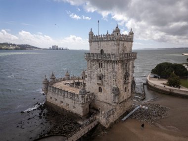 Lizbon, Portekiz 'deki tarihi Belem Kulesi' ne güzel bir hava manzarası 