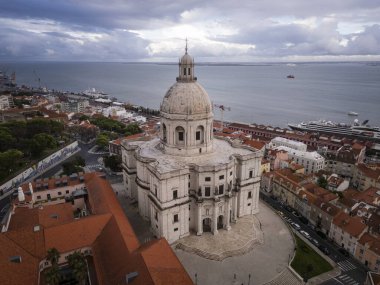 Lizbon, Portekiz şehir merkezindeki eski tarihi Panteon binasının güzel hava manzarası