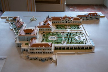 Queluz, Lizbon, Portekiz 'deki eski tarihi Queluz Sarayı binasının güzel manzarası.