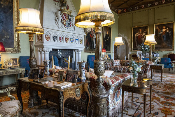 Вид на интерьер средневекового исторического замка в Арунделе, Великобритания