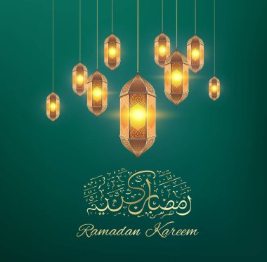 Yeşil arka planda parlayan altın Ramazan feneri vektör bileşimi, zarif Ramazan Kareem tebrik kartı. Şenlikli İslami dekorasyon. Ramazan kaligrafisi lüks Mübarek bayramı tasarımı