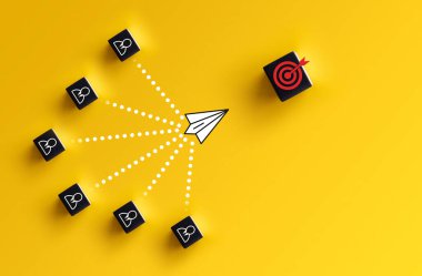 Birinin hedefine ulaşmak için takım üyeleriyle birlikte çalışmalı.