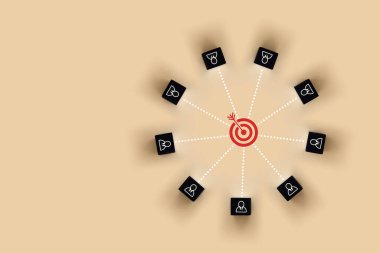 Birinin hedefine ulaşmak için takım üyeleriyle birlikte çalışmalı.