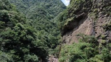 Taihuyuan, Hangzhou 'daki doğal manzaranın havadan görünüşü. Yüksek kalite 4k görüntü