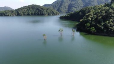 Taihuyuan, Hangzhou 'daki doğal manzaranın havadan görünüşü. Yüksek kalite 4k görüntü