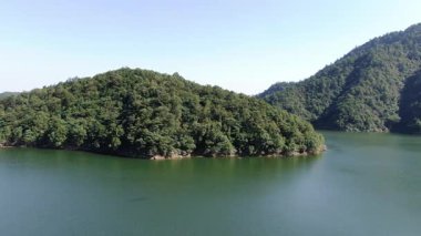 Taihuyuan, Hangzhou 'daki doğal manzaranın havadan görünüşü. Yüksek kalite 4k görüntü