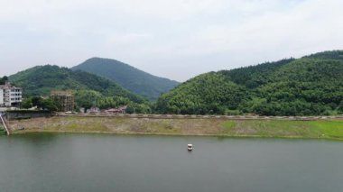 Çin 'in Hangzhou ilçesindeki kırsal bölge manzarası. Yüksek kalite 4k görüntü