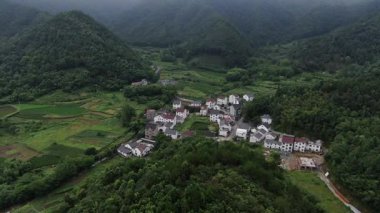 Çin 'in Hangzhou ilçesindeki kırsal bölge manzarası. Yüksek kalite 4k görüntü