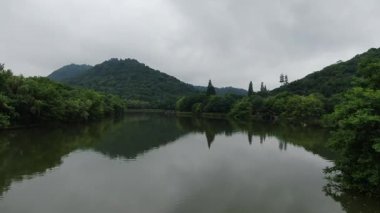 Xianghu Gölü Hangzhou Çin 'in doğal manzarası. Yüksek kalite 4k görüntü