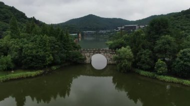 Xianghu Gölü Hangzhou Çin 'in doğal manzarası. Yüksek kalite 4k görüntü