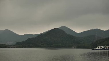 Xianghu Gölü 'nün doğal manzarası. Tekne manzarası, Hangzhou Çin. Yüksek kalite 4k görüntü