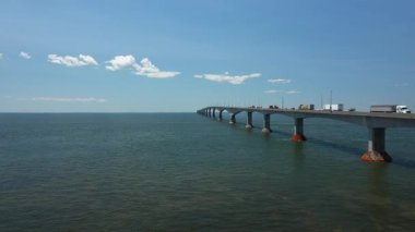 Kanada, Prens Edward Adası 'ndaki konfederasyon köprüsünün hava görüntüsü. Yüksek kalite fotoğraf