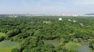 Hangzhou, Çin 'deki Xixi Ulusal Bataklık Parkı' nın havadan görünüşü. Çin gölleri ve antik şehir. Yüksek kalite 4k görüntü