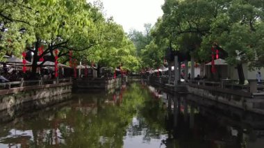 Huishan 'ın Wuxi Jiangxu Çin' deki eski kasabasının havadan görünüşü. Yüksek kalite 4k görüntü