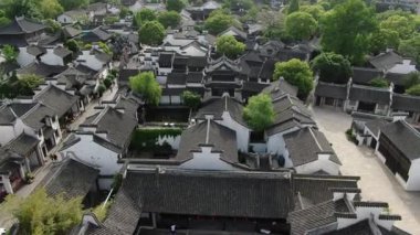 Huishan 'ın Wuxi Jiangxu Çin' deki eski kasabasının havadan görünüşü. Yüksek kalite 4k görüntü