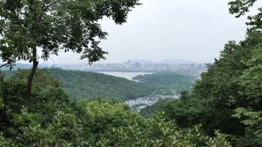 Çin 'in Zhejiang Eyaleti, Hangzhou' daki Bagua Saha Parkı 'nın Hava Sahnesi. Yüksek kalite 4k görüntü