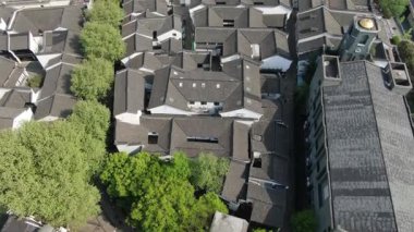 Batı Gölü, Hangzhou, Çin 'deki doğal manzara ve tekne manzarası. Yüksek kalite 4K görüntü. Yüksek kalite 4k görüntü