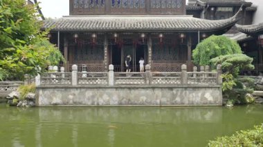 Hangzhou 'daki Hu Xueyan' ın eski konutunda geleneksel Çin mimarisi. Yüksek kalite 4k görüntü