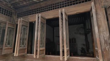 Hangzhou 'daki Hu Xueyan' ın eski konutunda geleneksel Çin mimarisi. Yüksek kalite 4k görüntü