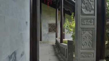 Hangzhou 'daki Hu Xueyan' ın eski konutunda geleneksel Çin mimarisi. Yüksek kalite 4k görüntü