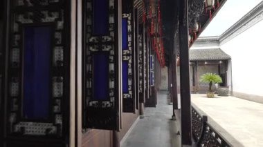 Hangzhou 'daki Hu Xueyan' ın eski konutunda geleneksel Çin mimarisi. Yüksek kalite 4k görüntü