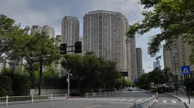 Çin 'in Hangzhou sokaklarında yürüme manzarası. Yüksek kalite 4k görüntü