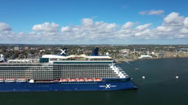 Kanada 'nın Prens Edward Adası' ndaki bir sahil şehri ve limanın havadan görüntüsü. Yüksek kalite fotoğraf