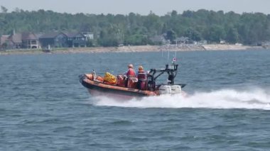 Prens Edward Adası 'nda yaz su aktiviteleri. Yüksek kalite 4k görüntü