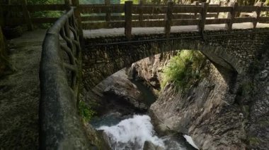  Nanxi Nehri 'nin Wenzhou, Zhejiang, Çin' deki doğal manzarası. Yüksek kalite 4k görüntü