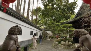 Şangay Yu Bahçesi 'ndeki doğal ve kültürel manzaralar. Yüksek kalite 4k görüntü