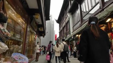 Shanghai Şehri 'nin Tanrı Tapınağı' nın içindeki manzara. Yüksek kalite 4k görüntü