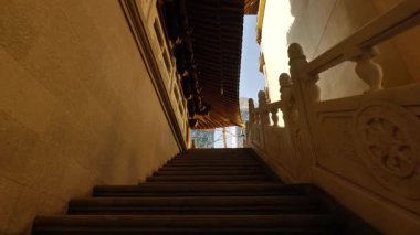 Jingan Tapınağı, Şangay 'daki mimari manzara. Yüksek kalite 4k görüntü