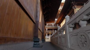 Jingan Tapınağı, Şangay 'daki mimari manzara. Yüksek kalite 4k görüntü