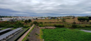 Dağlardaki bir köy manzarası