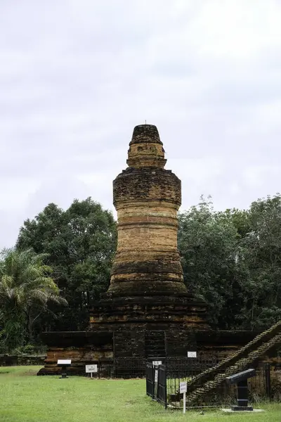 Riau, Endonezya - 25 Ocak 2025: Muara Takus Kampar Regency 'de bir Budist tapınak kompleksi..