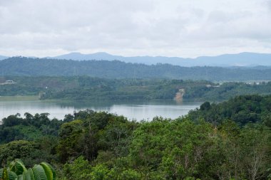 Koto Panjang Gölü 'nün güzel manzarası, Kampar, Riau.