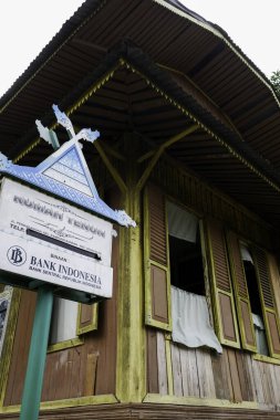 Pekanbaru, Endonezya - 29 Ocak 2025: Eski bir Riau Malay geleneksel evi, Kampung Bandar Tenun Evi
