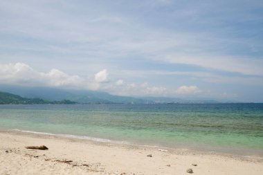 Dili 'deki Cristo Rei Sahili' nin tropik egzotik cennet manzarası, Timor Leste.